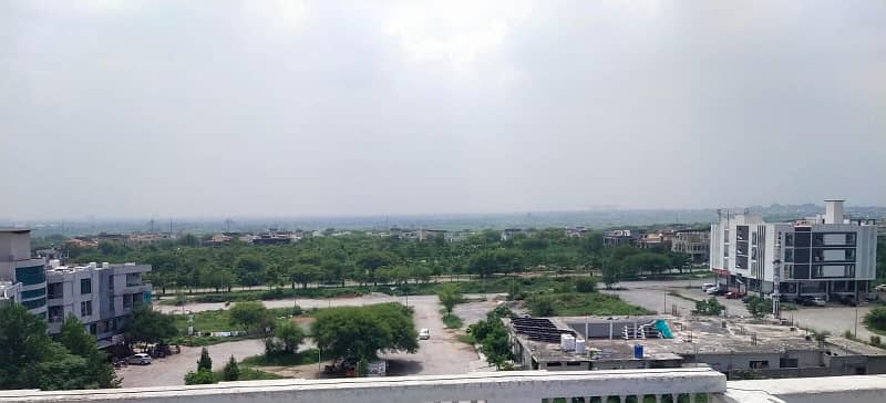Plot For Sale,600 GZ 10