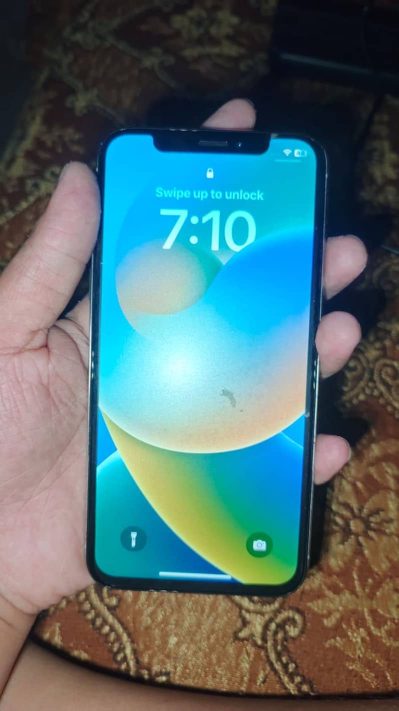 Apple iPhone X 3