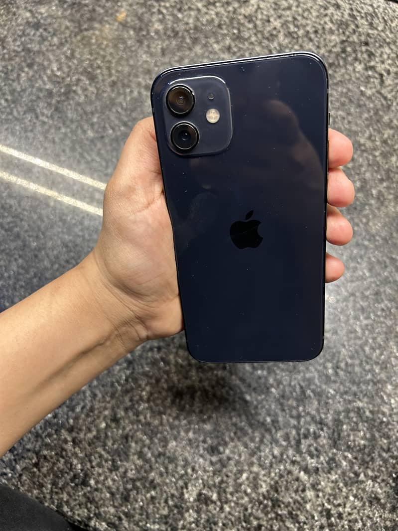 Apple iPhone 12 2