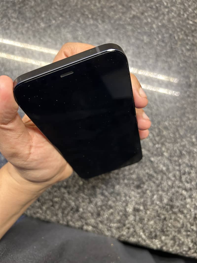 Apple iPhone 12 7