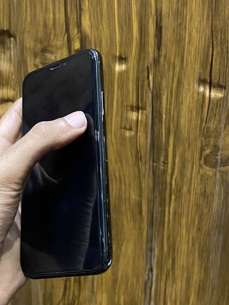Apple iPhone X 5