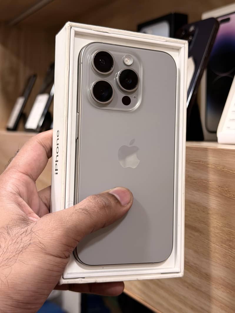 Apple iPhone 15 pro 0