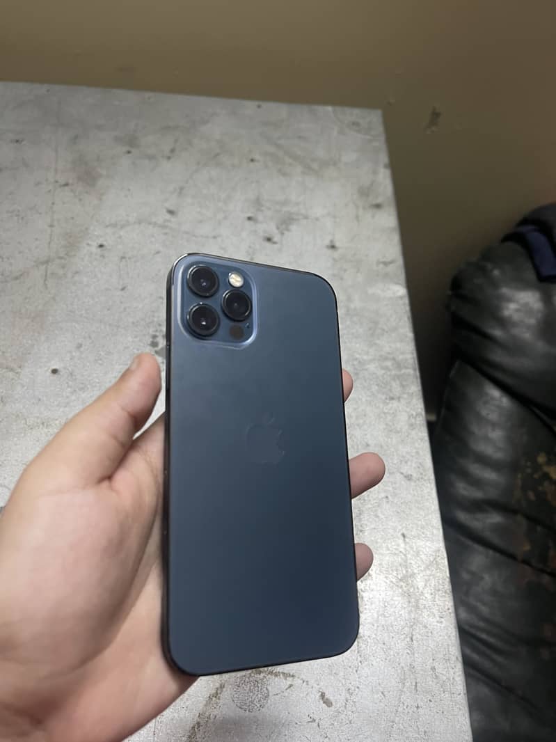 Apple iPhone 12 Pro 3