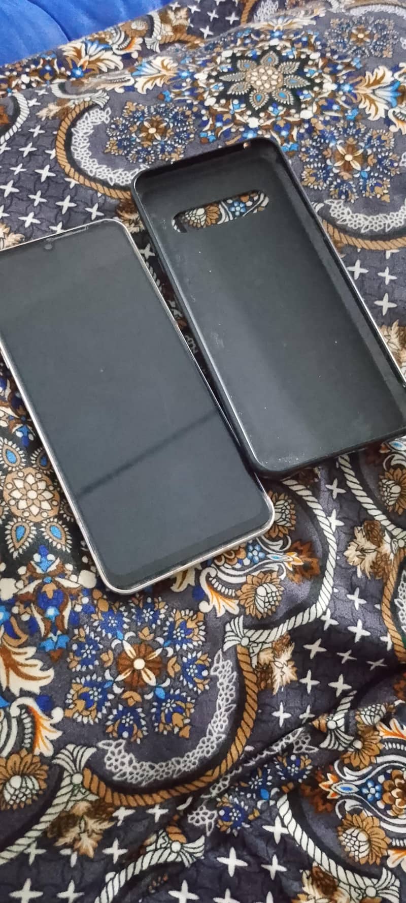 LG V60 3