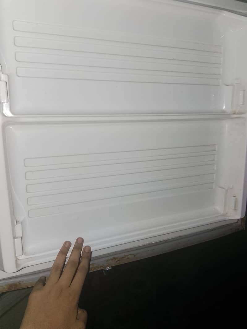 Dawlance refrigerators. 4
