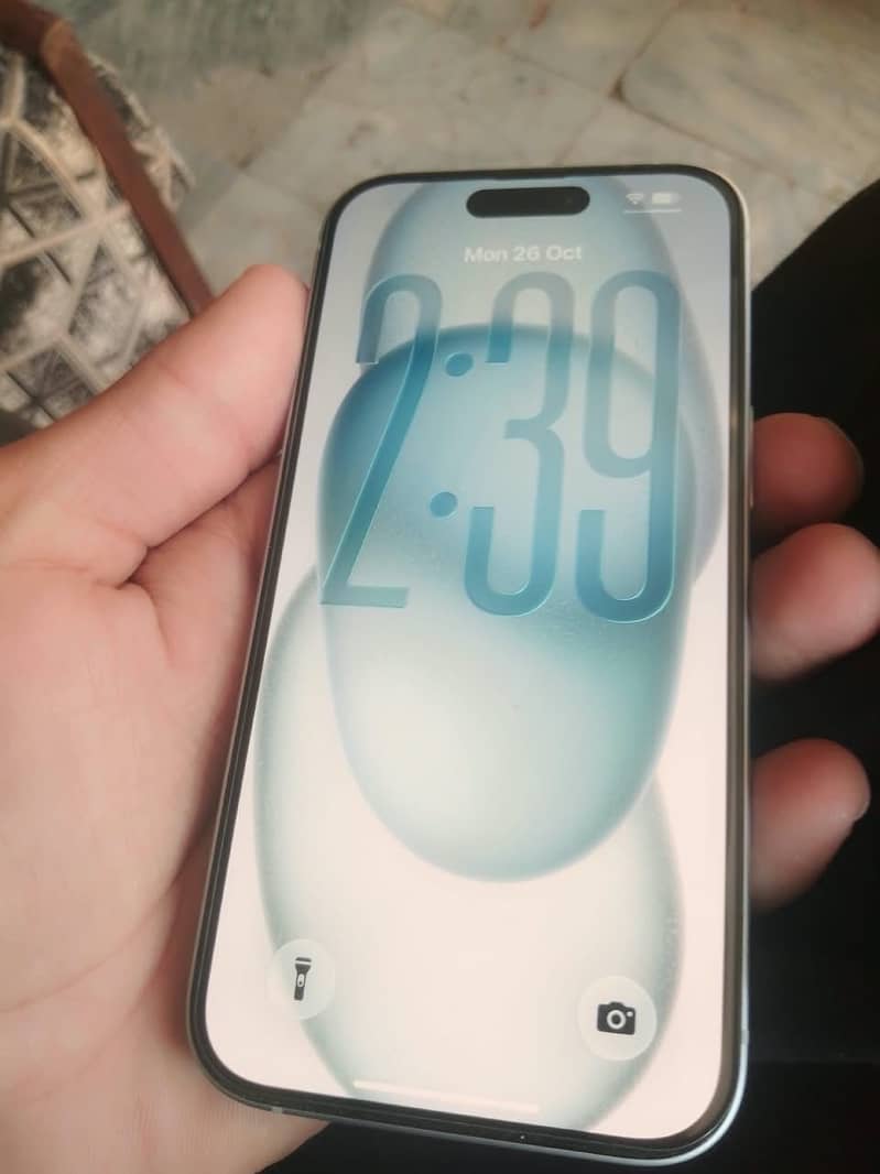 Apple iPhone 15 JV 4