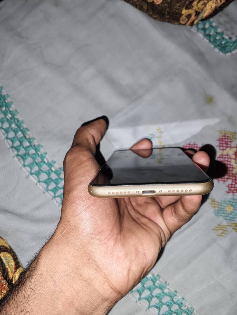 Apple iPhone XR 3