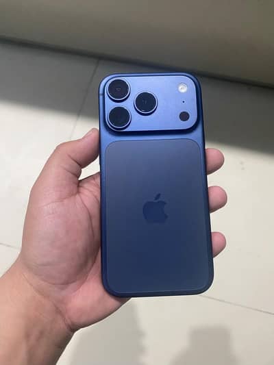 17 Pro Sim Time 4 months Phone with Box