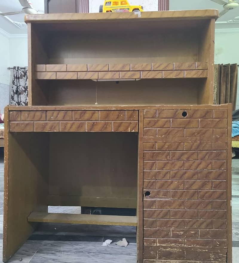 Study Table 0