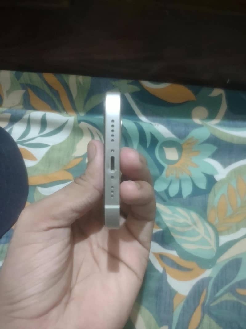 Apple iPhone 12 5