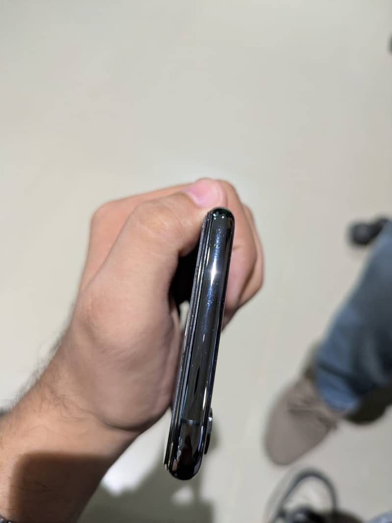 Apple iPhone XS 0