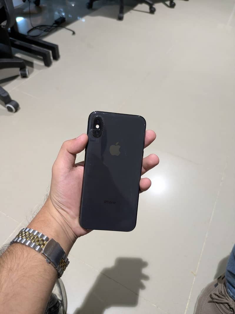Apple iPhone XS 3