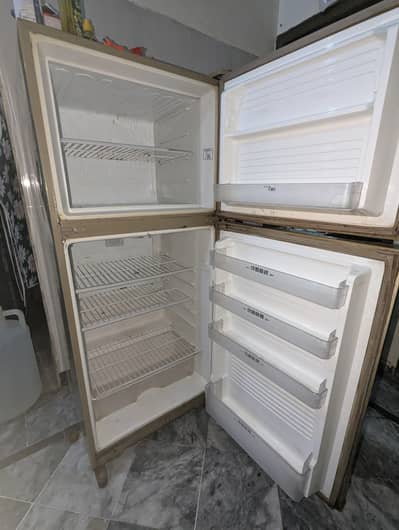 Dawlance fridge