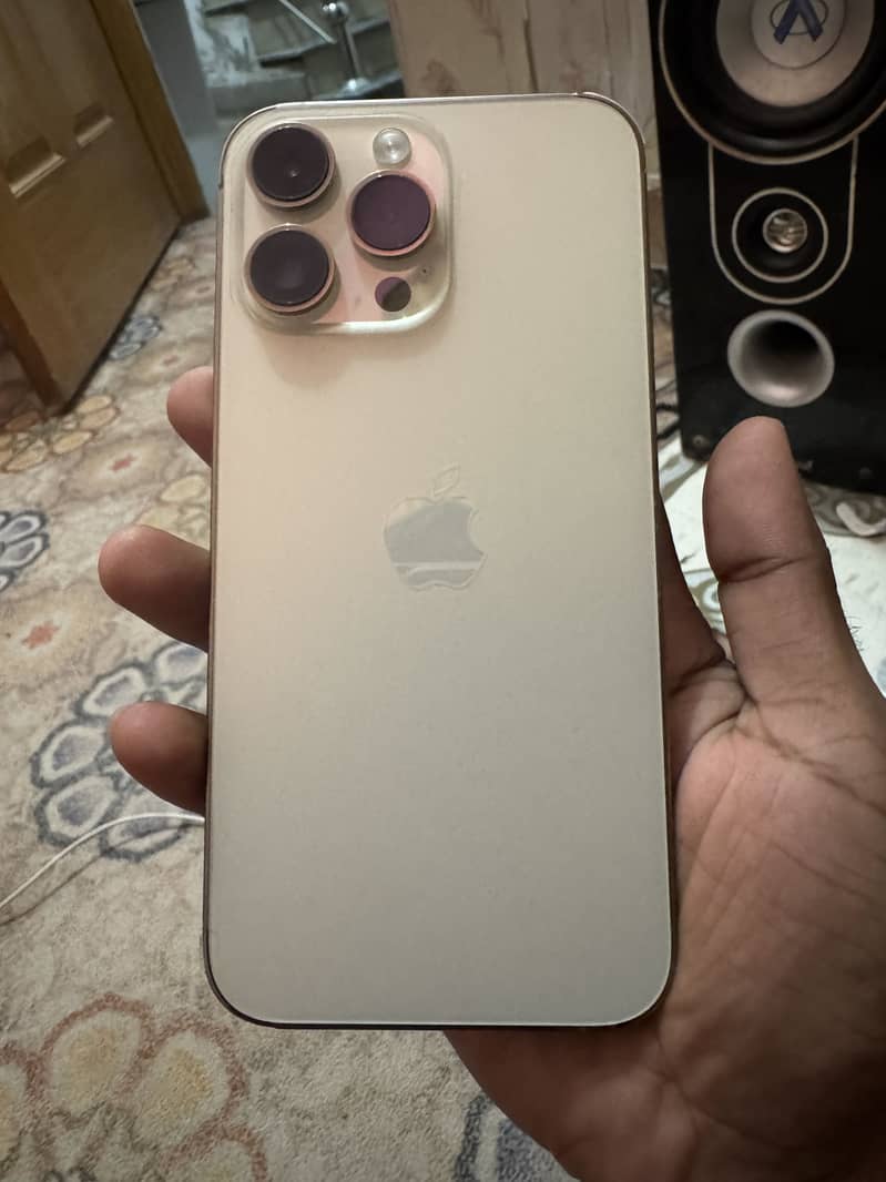 Apple iPhone 14 Pro Max 0