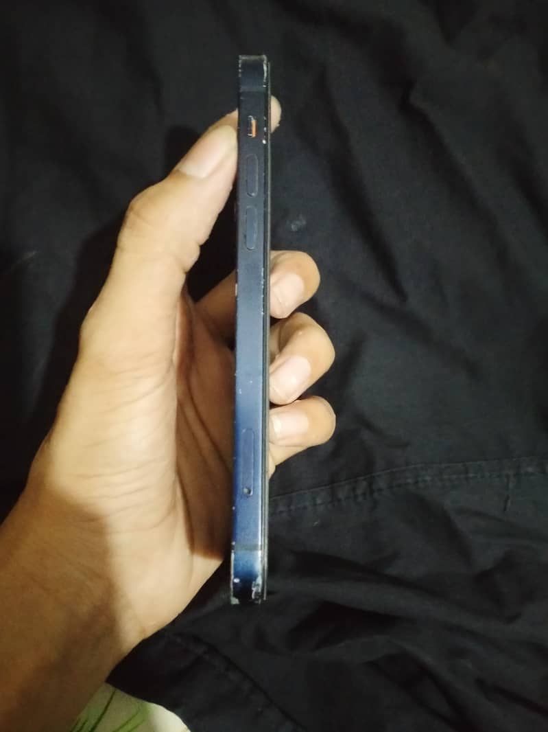 Apple iPhone 12 5
