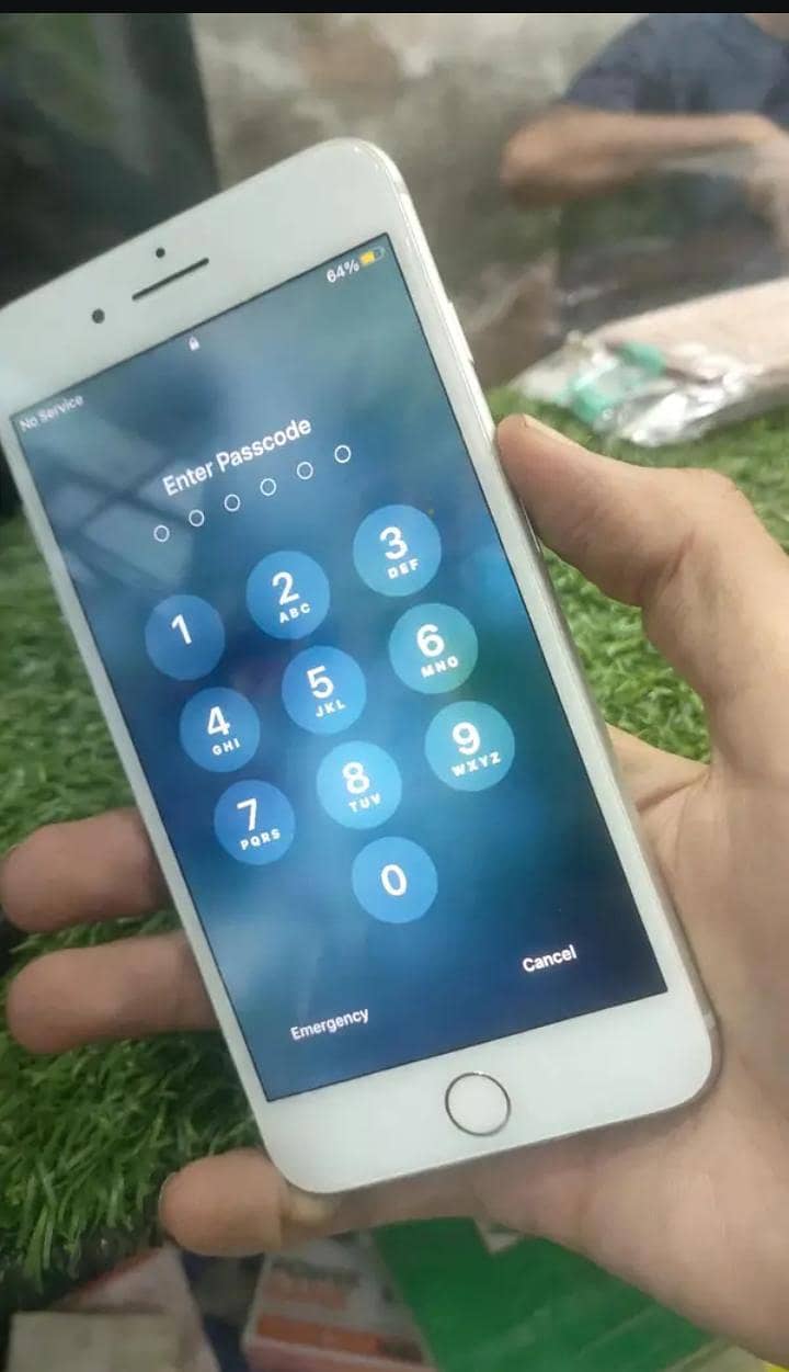 Apple iPhone 7 Plus 1