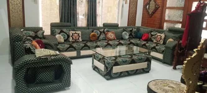 13 seater sofa with coffee table