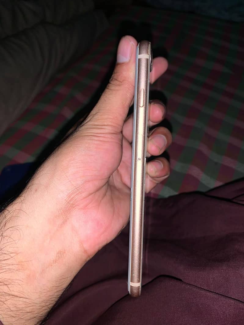 Apple iPhone 8 Plus 2