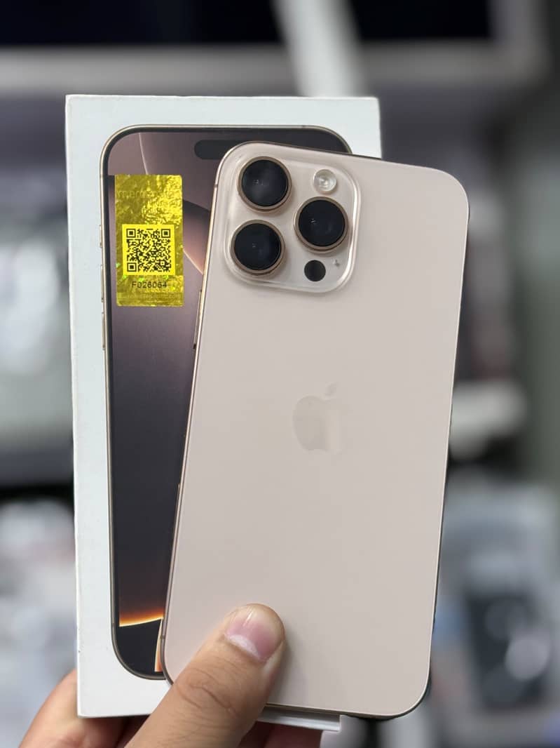 Apple iPhone 16 Pro Max 0