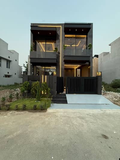 05 MARLA ELEGANT AND FULLY MAINTAINED BRAND NEW MODERN BUNGALOW NEAR MAIN ROAD IS AVAILABLE IN THE BEST BLOCK OF DHA LAHORE.