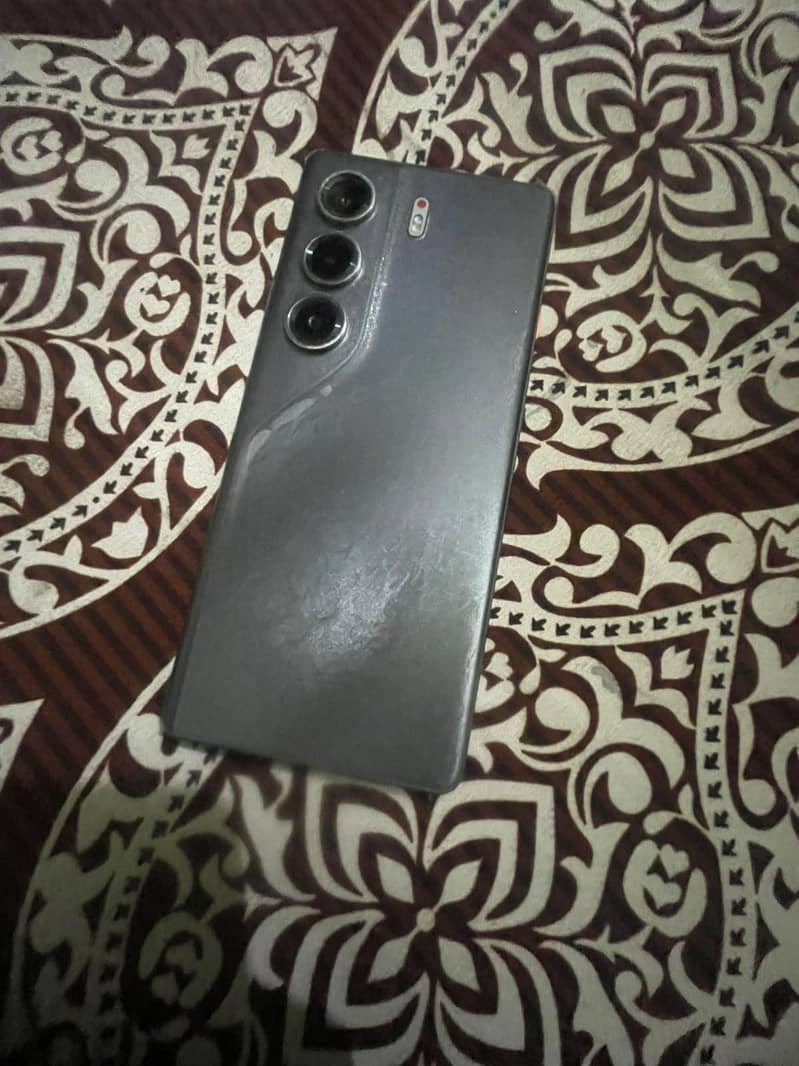 Tecno CAMON 40 Pro 5