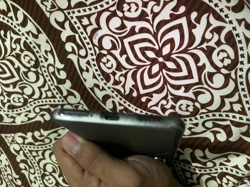 Tecno CAMON 40 Pro 6