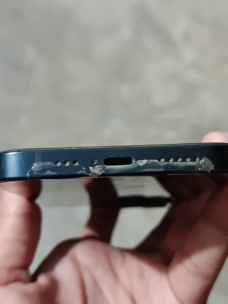 Apple iPhone 14 4
