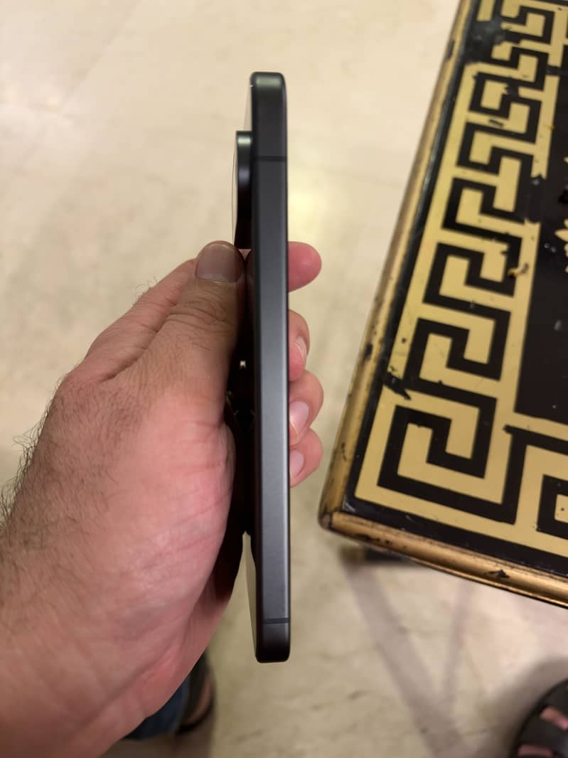 Google Pixel 10 3