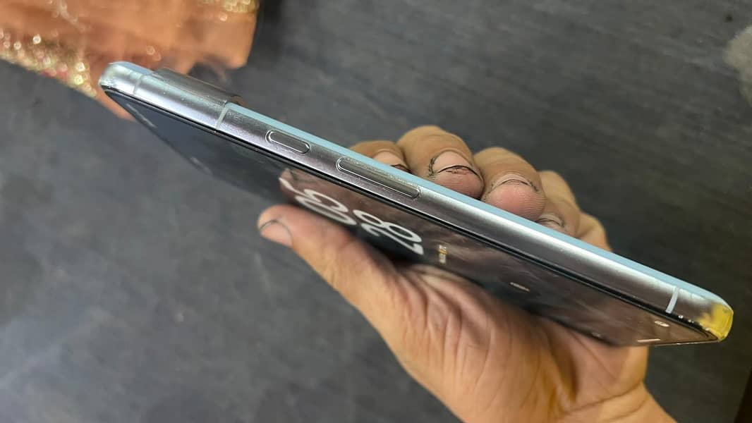 Google Pixel 8 Pro 2
