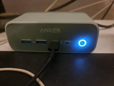 Anker 525 dock charger super fast charger green color