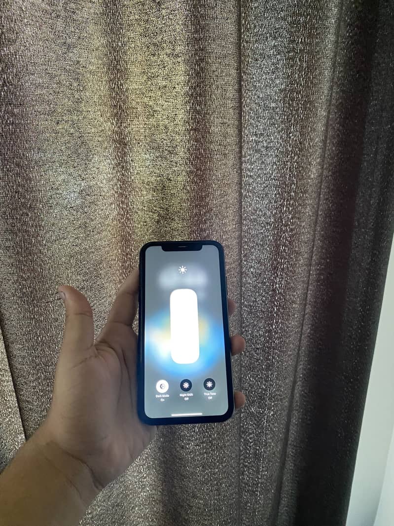 Apple iPhone XR 1