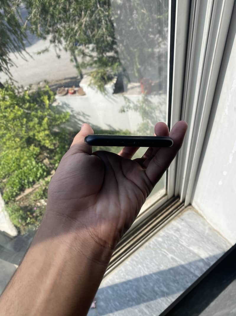 Apple iPhone XR 3