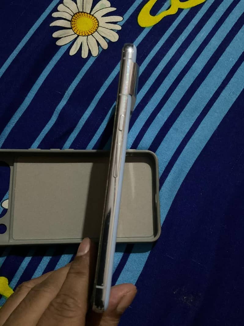 Google Pixel 8 Pro 9