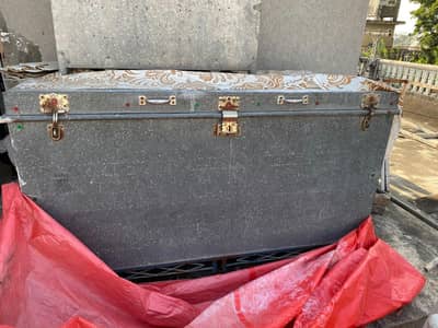 Large Metal Storage Trunk (Lohay Ka Sandook) for Sale