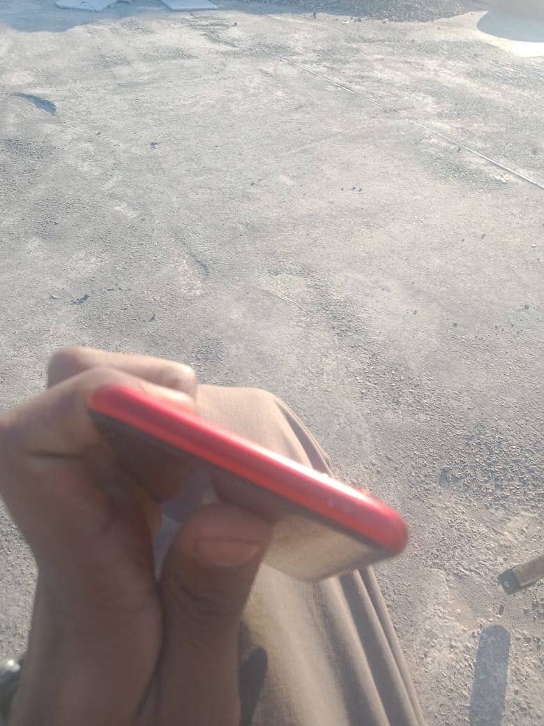 Apple iPhone XR 1