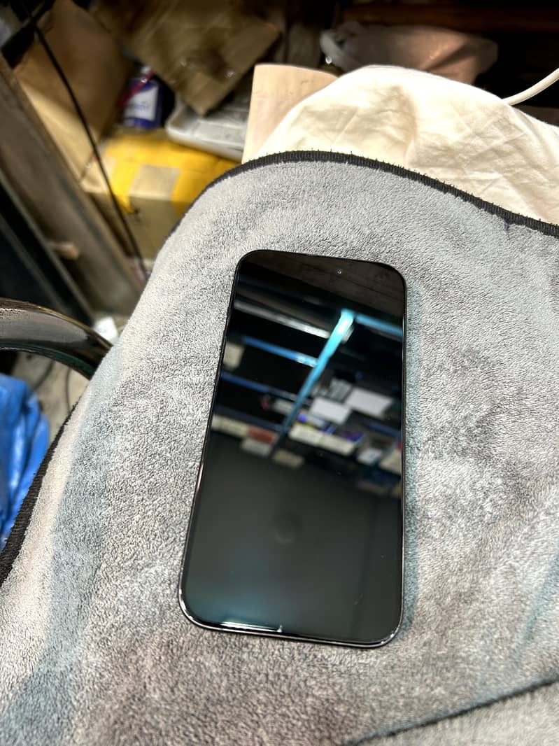 Apple iPhone 15 Pro 1