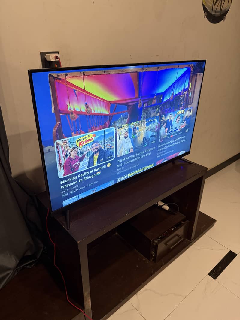 tv 10/10 condition scratchless 0