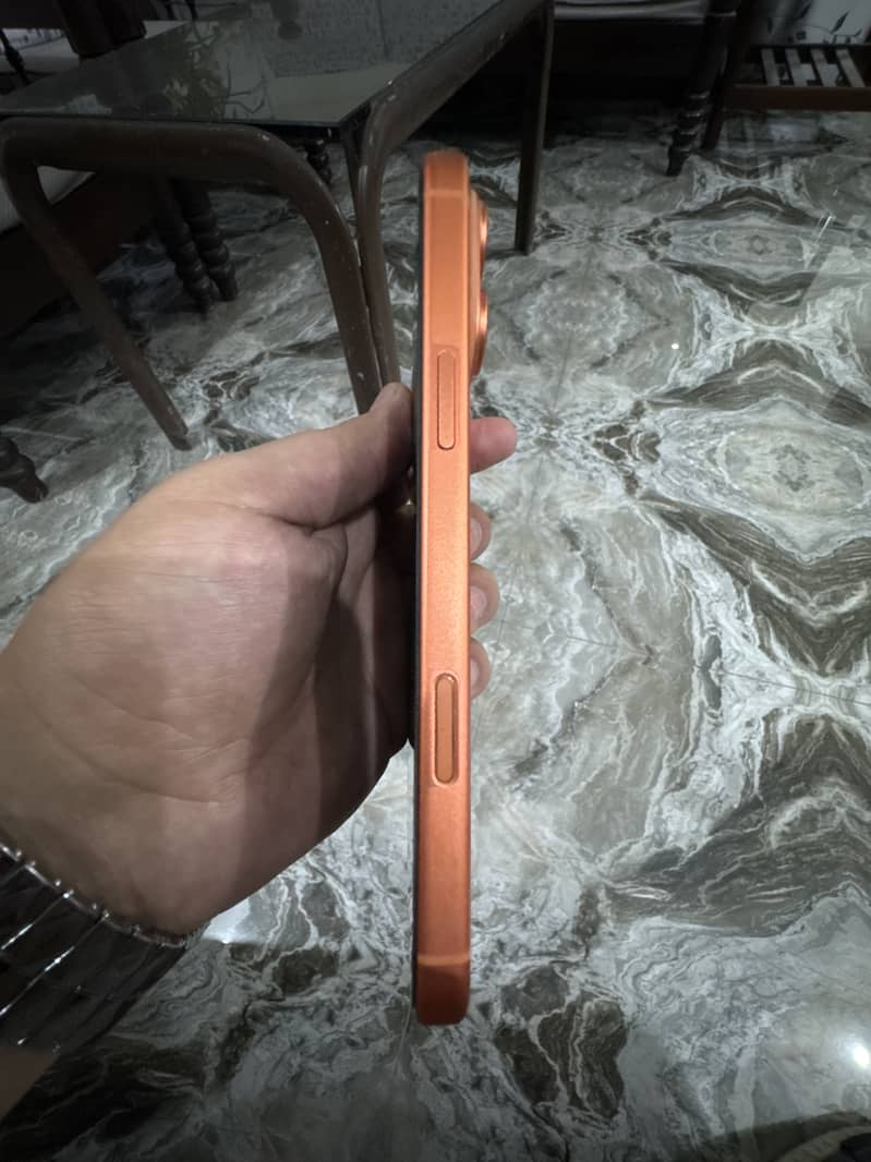 Apple iPhone 17 Pro Max 1