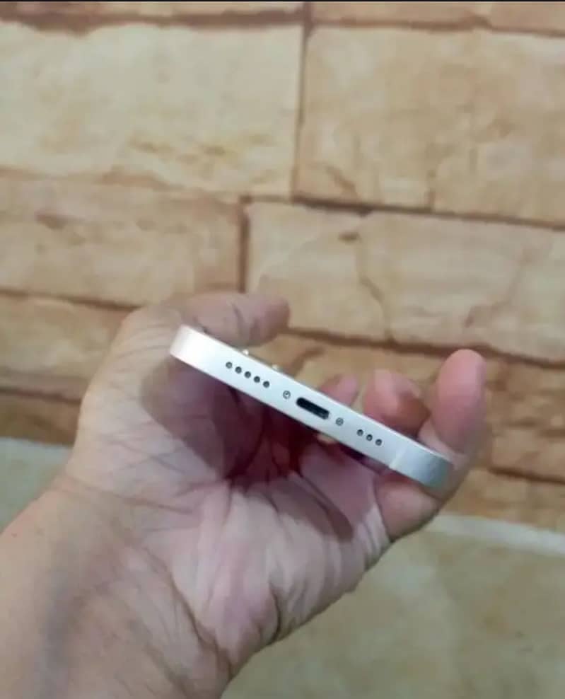Apple iPhone 13 3