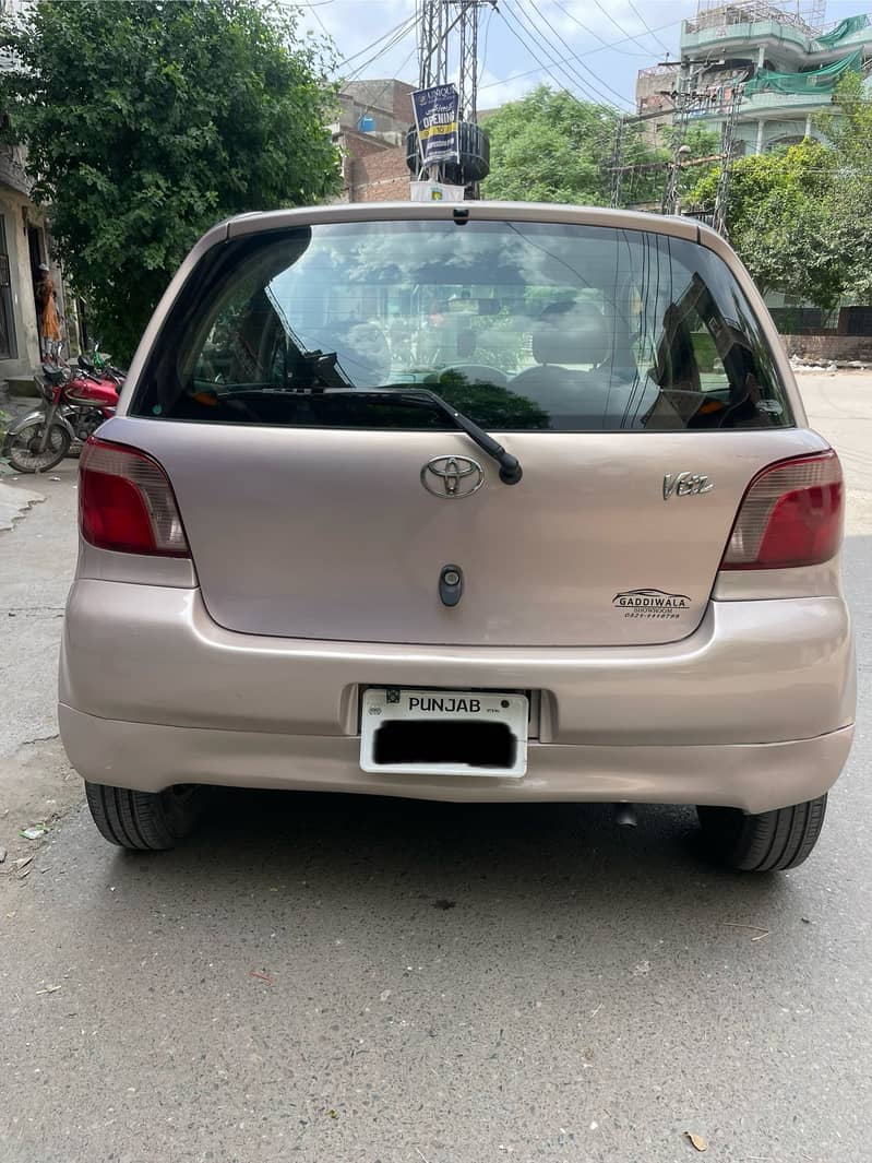 Toyota Vitz 3