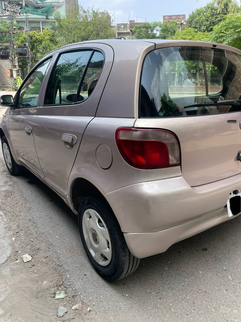 Toyota Vitz 4
