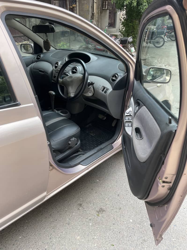 Toyota Vitz 6