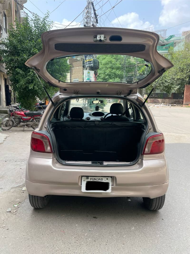 Toyota Vitz 7