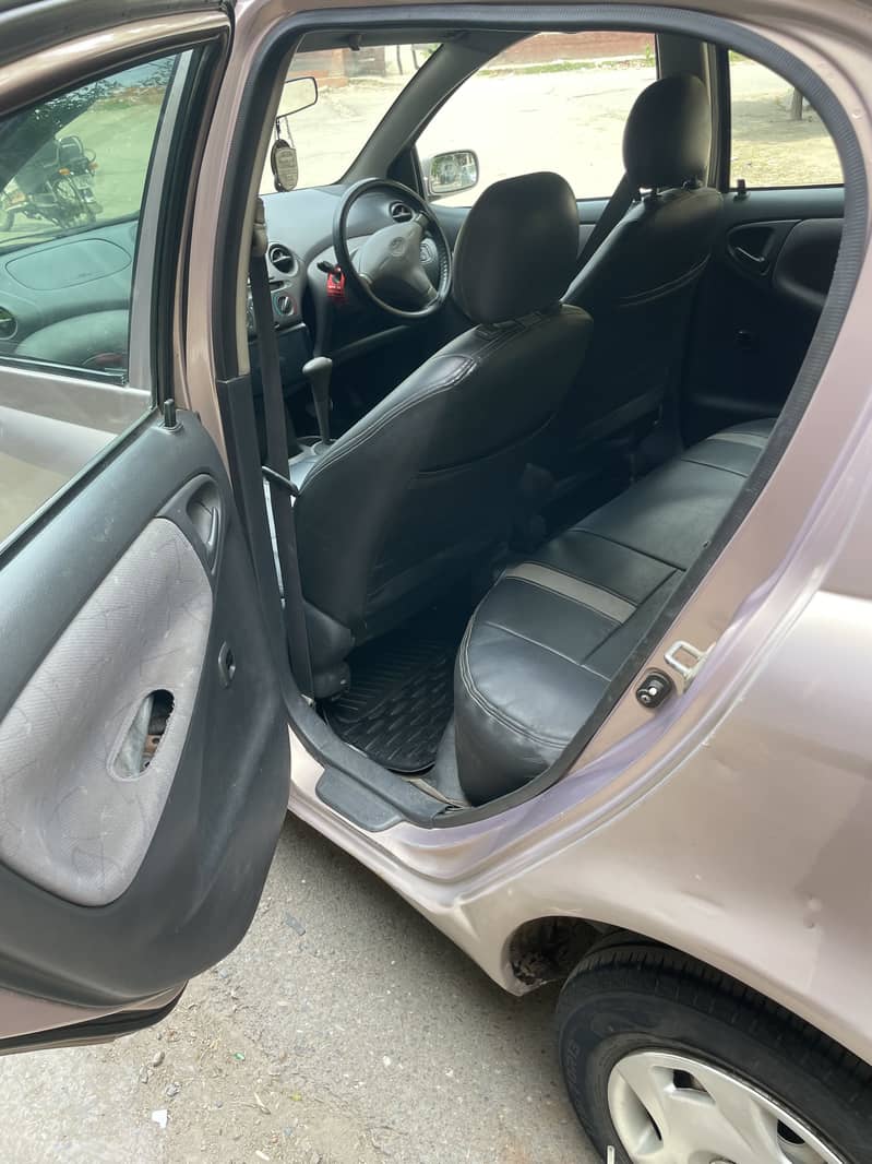 Toyota Vitz 9