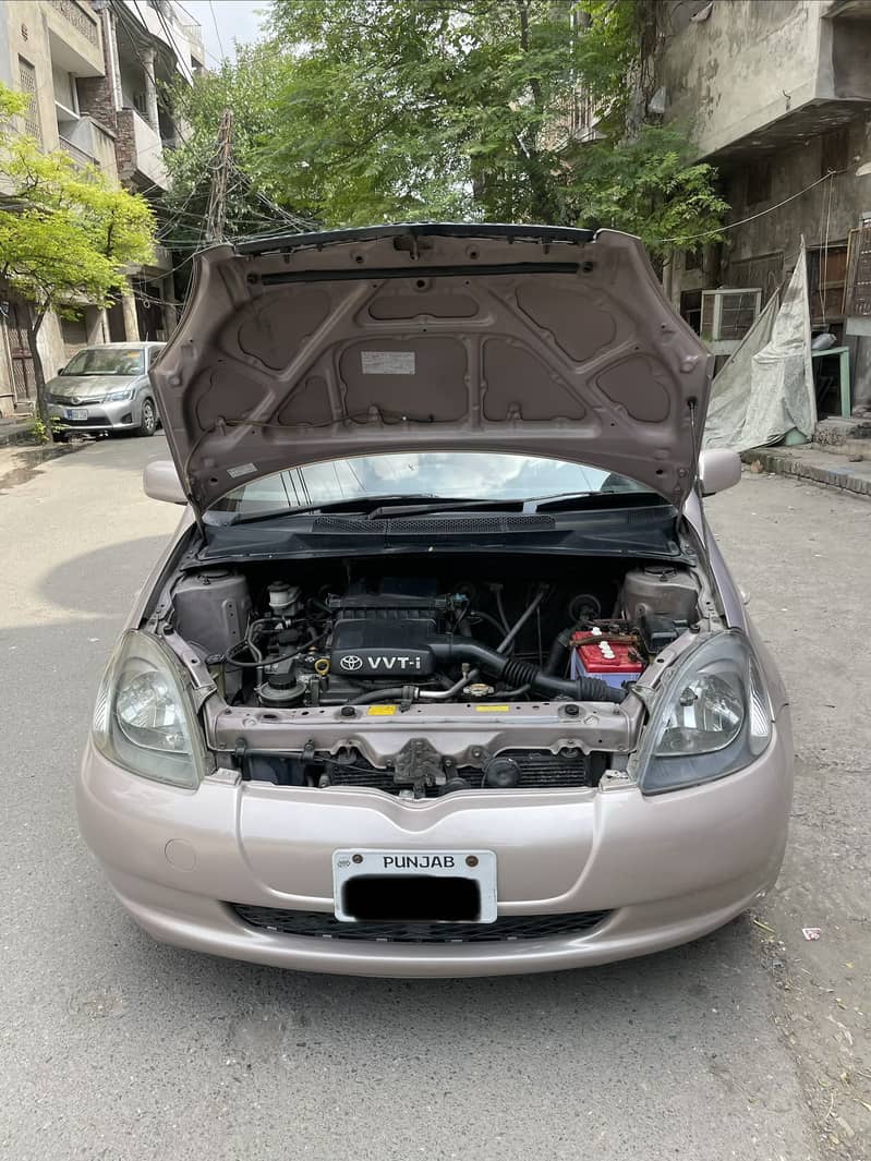 Toyota Vitz 12