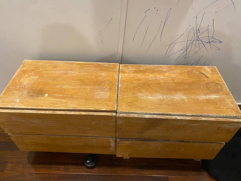 double bed with side tables 3