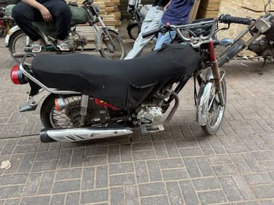 Honda cg 125 red color