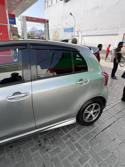 Toyota Vitz 2007