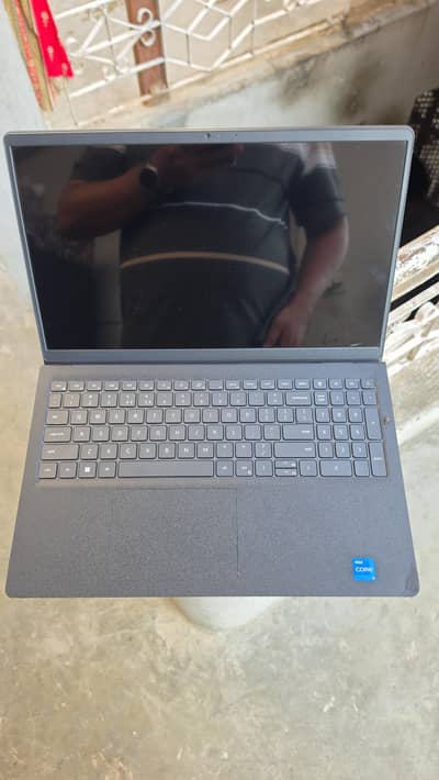 Dell Vostro 3510 i5 11th Gen 8GB 512GB - 9/10 Condition