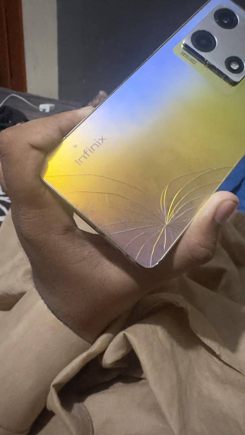 Infinix Note 30 Pro 4